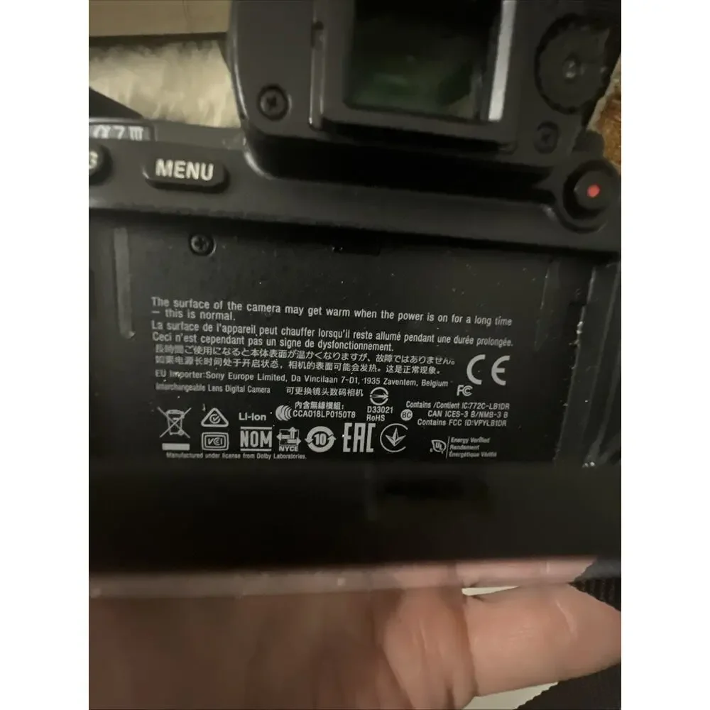 Sony Alpha a7 III 24.2MP Mirrorless Camera Zeiss FE 1.8/55mm Lens ILC-7M3